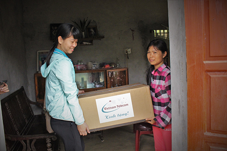 Vietnamtelecom-va-nhung-cung-duong-thien-nguyen,Giá mua bán Máy bộ đàm chính hãng; gia mua ban may bo dam chinh hang; nơi mua bán Máy bộ đàm kenwood chính hãng; noi mua ban may bo dam kenwood chinh hang; địa chỉ mua bán uy tín Máy bộ đàm motorola chính hãng; dia chi mua ban uy tin may bo dam motorola chinh hang; Máy bộ đàm vertex standard chính hãng; may bo dam vertex standard chinh hang; Máy bộ đàm icom chính hãng; may bo dam icom chinh hang; máy bộ đàm giá rẻ; may bo dam gia re; máy bộ đàm hàng hải; may bo dam hang hai; Máy bộ đàm dùng cho nhà hàng khách sạn; may bo dam dùng cho nha hang khach san; máy bộ đàm cho bảo vệ; may bo dam cho bao ve; máy bộ đàm nhỏ gọn; may bo dam nho gon; máy bộ đàm tốt nhất hiện nay; may bo dam tot nhat hien nay; máy bộ đàm dùng cho nhà cao tầng; may bo dam dung cho nha cao tang; máy bộ đàm cho công trình xây dựng; may bo dam cho cong trinh xay dung; máy bộ đàm sóng khỏe pin tốt; may bo dam song khoe; máy bộ đàm cầm tay; may bo dam cam tay; máy bộ đàm kenwood cầm tay; may bo dam kenwood cam tay; máy bộ đàm motorola cầm tay; may bo dam motorola cam tay; máy bộ đàm vertex standard cầm tay; may bo dam vertex standard cam tay; máy bộ đàm icom cầm tay; may bo dam icom cam tay; máy bộ đàm HYT cầm tay; may bo dam HYT cam tay; máy bộ đàm Kirisun cầm tay tại Hà Nội HN sài gòn tphcm thành phố hồ chí minh; may bo dam Kirisun cam tay tai ha noi HN tphcm thanh pho ho chi minh;