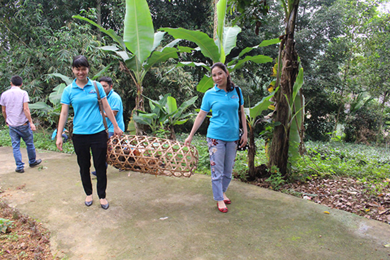 Vietnamtelecom-va-nhung-cung-duong-thien-nguyen,Giá mua bán Máy bộ đàm chính hãng; gia mua ban may bo dam chinh hang; nơi mua bán Máy bộ đàm kenwood chính hãng; noi mua ban may bo dam kenwood chinh hang; địa chỉ mua bán uy tín Máy bộ đàm motorola chính hãng; dia chi mua ban uy tin may bo dam motorola chinh hang; Máy bộ đàm vertex standard chính hãng; may bo dam vertex standard chinh hang; Máy bộ đàm icom chính hãng; may bo dam icom chinh hang; máy bộ đàm giá rẻ; may bo dam gia re; máy bộ đàm hàng hải; may bo dam hang hai; Máy bộ đàm dùng cho nhà hàng khách sạn; may bo dam dùng cho nha hang khach san; máy bộ đàm cho bảo vệ; may bo dam cho bao ve; máy bộ đàm nhỏ gọn; may bo dam nho gon; máy bộ đàm tốt nhất hiện nay; may bo dam tot nhat hien nay; máy bộ đàm dùng cho nhà cao tầng; may bo dam dung cho nha cao tang; máy bộ đàm cho công trình xây dựng; may bo dam cho cong trinh xay dung; máy bộ đàm sóng khỏe pin tốt; may bo dam song khoe; máy bộ đàm cầm tay; may bo dam cam tay; máy bộ đàm kenwood cầm tay; may bo dam kenwood cam tay; máy bộ đàm motorola cầm tay; may bo dam motorola cam tay; máy bộ đàm vertex standard cầm tay; may bo dam vertex standard cam tay; máy bộ đàm icom cầm tay; may bo dam icom cam tay; máy bộ đàm HYT cầm tay; may bo dam HYT cam tay; máy bộ đàm Kirisun cầm tay tại Hà Nội HN sài gòn tphcm thành phố hồ chí minh; may bo dam Kirisun cam tay tai ha noi HN tphcm thanh pho ho chi minh;