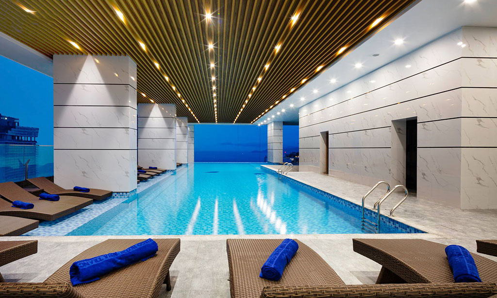 Hồ bơi Pool Bar - Virgo Nha Trang