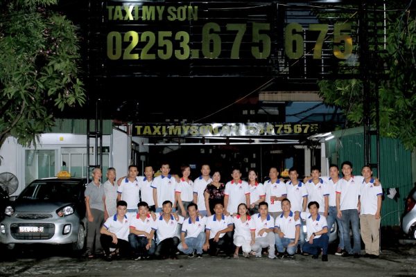 Đội ngũ tài xế và ban điều hành hãng Taxi My Sơn - Hải Phòng