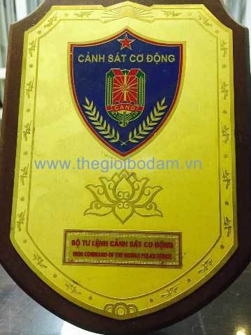 VIETNAM TELECOM nhận kỷ niệm chương từ BỘ TƯ LỆNH CẢNH SÁT CƠ ĐỘNG