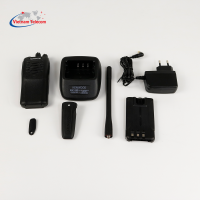 Máy bộ đàm Kenwood Tk-2000 cùng phụ kiện