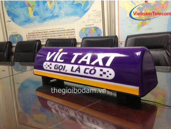 den-noc-xe-taxi-VIC-HF104-1