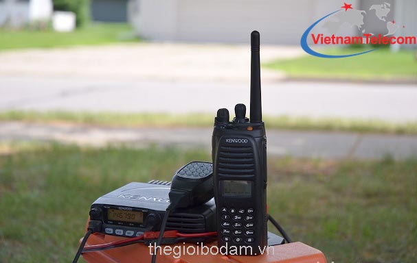 máy bộ đàm Kenwood TM 281A/481A có tới 200 kênh nhớ
