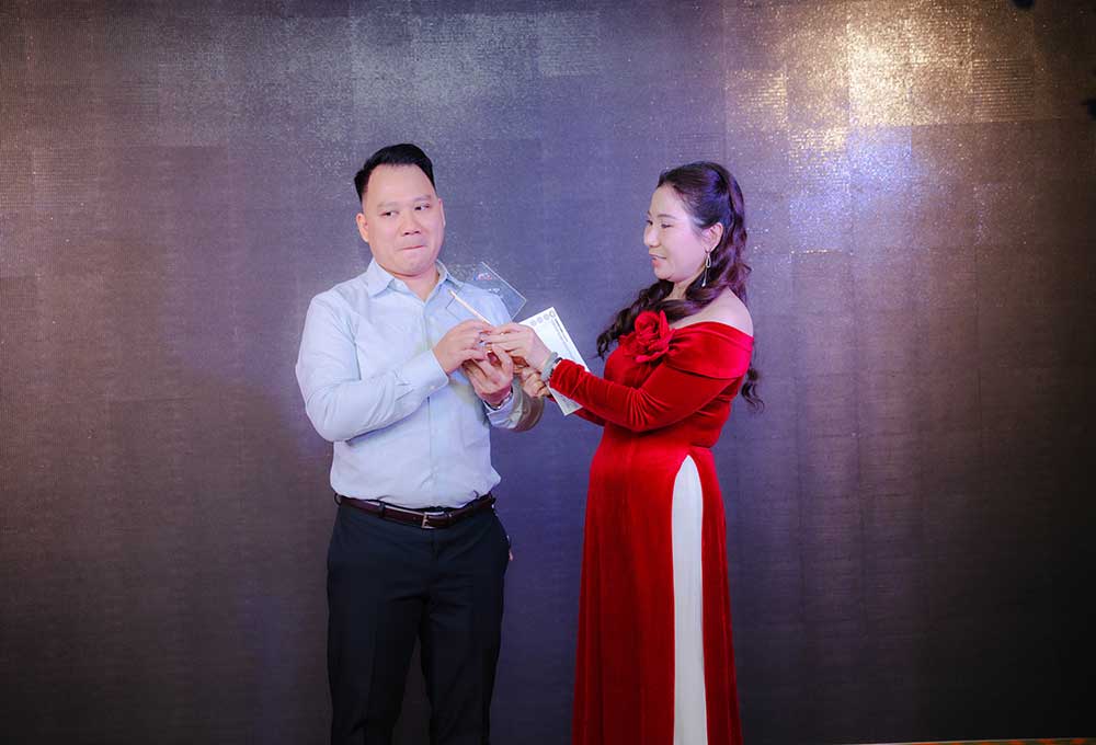 Year-End-Party-2025-2026-truong-phong-kinh-doanh-vtc