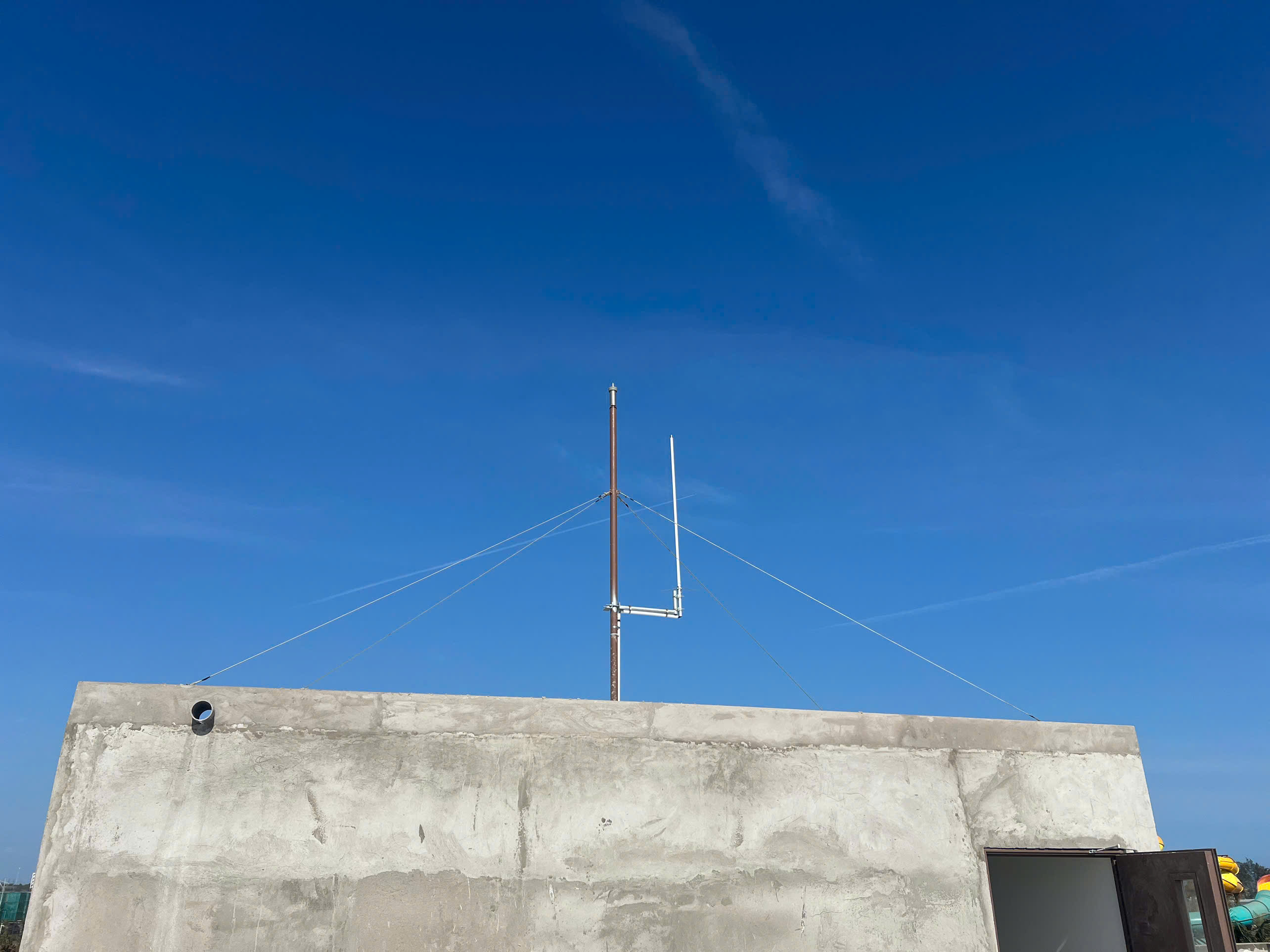 Anten chuyển tiếp tín hiệu kỹ thuật số Kenwood NXR-1800 