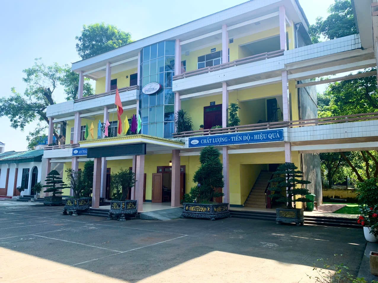 Vietnam Telecom bàn giao bộ đàm 4G cho công ty đường sắt Vĩnh Phú